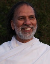 Acharya-Shree-Yogeesh-Siddhayatan-Founder
